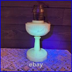 Rare 1939 B Aladdin Alacite Uranium Glass Lincoln Drape Oil Lamp