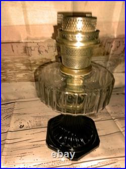 Rare! Aladdin Corinthian Clear Over Black Kerosene Lamp. N Chips Or Cracks