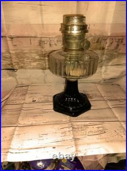Rare! Aladdin Corinthian Clear Over Black Kerosene Lamp. N Chips Or Cracks