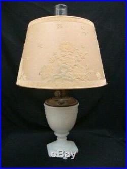 Rare Aladdin White Moonstone Florentine Kerosene Lamp with Whip-o-lite Shade Nice