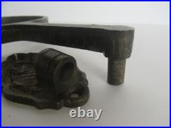 Rare Original Antique Aladdin No. 8 Cast Iron Oil Lamp Wall Bracket