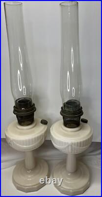 Set of 2 Aladdin Alacite Lincoln Drape Marbled White Cream Oil Lamps with Chimneys