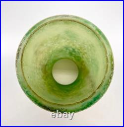 Superb Aladdin 1240 variegated Verde Vase Lamp