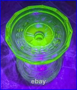 Uranium Glass Green Aladdin Oil Lamp Washington Drape Model B-54 Vintage