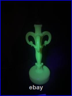 Uranium Glass Old Formula Alacite Boudoir Lamp By Aladdin UV Reactive 1939