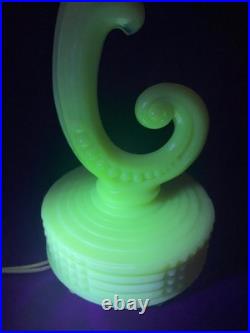 Uranium Glass Old Formula Alacite Boudoir Lamp By Aladdin UV Reactive 1939