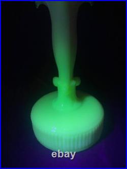 Uranium Glass Old Formula Alacite Boudoir Lamp By Aladdin UV Reactive 1939