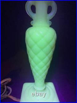 Uranium Glass Old Formula Alacite Boudoir Lamp By Aladdin UV Reactive 1939