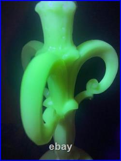 Uranium Glass Old Formula Alacite Boudoir Lamp By Aladdin UV Reactive 1939