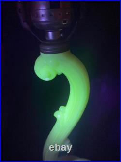 Uranium Glass Old Formula Alacite Boudoir Lamp By Aladdin UV Reactive 1939