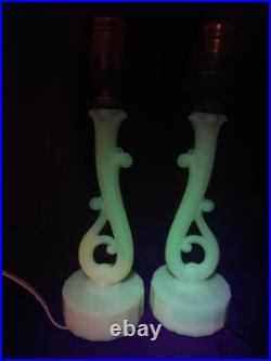Uranium Glass Old Formula Alacite Boudoir Lamp Set Of 2 Aladdin UV Reactive 1939