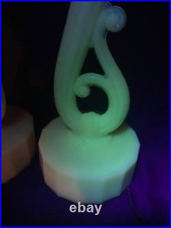 Uranium Glass Old Formula Alacite Boudoir Lamp Set Of 2 Aladdin UV Reactive 1939