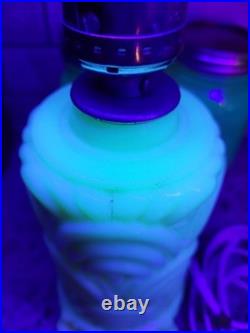 Uranium glass Lamp Aladdin Alacite Glass Boudoir Lamp Art Deco Vintage