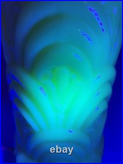 Uranium glass Lamp Aladdin Alacite Glass Boudoir Lamp Art Deco Vintage
