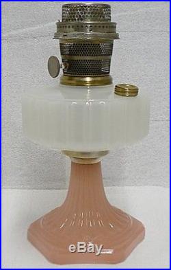 VINTAGE 1935-36 ALADDIN CORINTHIAN WHITE FONT ROSE FOOT KEROSENE LAMP