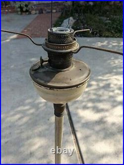 VINTAGE ALADDIN 41177-W OIL FLOOR LAMP With MODEL B BURNER