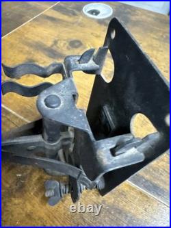 VINTAGE ALADDIN CABOOSE Railroad Kerosene Oil Lamp + Wall Mount Bracket Flexible