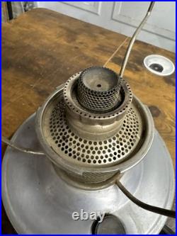 VINTAGE ALADDIN CABOOSE Railroad Kerosene Oil Lamp + Wall Mount Bracket Flexible