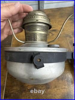 VINTAGE ALADDIN CABOOSE Railroad Kerosene Oil Lamp + Wall Mount Bracket Flexible