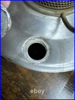 VINTAGE ALADDIN CABOOSE Railroad Kerosene Oil Lamp + Wall Mount Bracket Flexible