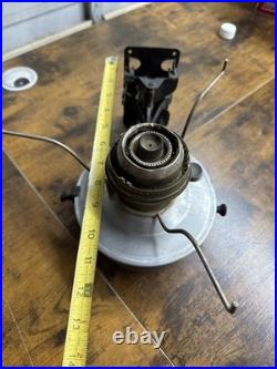 VINTAGE ALADDIN CABOOSE Railroad Kerosene Oil Lamp + Wall Mount Bracket Flexible