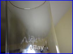 VINTAGE ALADDIN MODEL B GREEN WASHINGTON DRAPE LAMP WITH MILK GLASS SWIRL SHADE