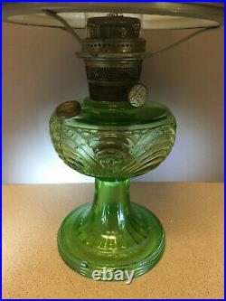 VINTAGE ANTIQUE 1930'S ALADDIN GREEN DRAPE GLASS KEROSENE OIL LAMP Complete
