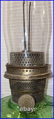 VINTAGE Aladdin Model B Washington Drape Hurricane Kerosene Lamp Antique Lox Top