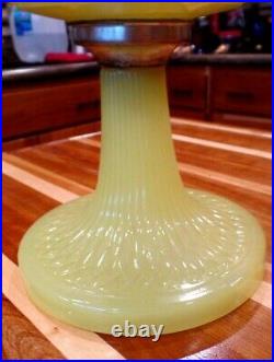 VINTAGE Aladdin Model B Yellow Moonstone Vertique Kerosene Oil Lamp 1938