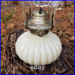 VINTAGE Oil Lamplight Farms Model 330 Kerosene Lantern CREAM GLASS USA 13 Inch