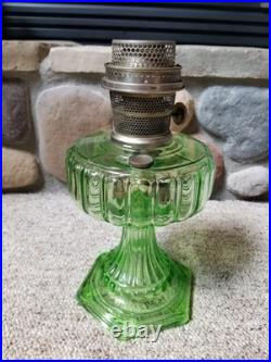 VTG 1934 Aladdin Model B 108 Green Uranium Glass Beta Crystal Cathedral Oil Lamp