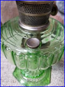 VTG 1934 Aladdin Model B 108 Green Uranium Glass Beta Crystal Cathedral Oil Lamp
