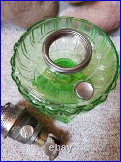 VTG 1934 Aladdin Model B 108 Green Uranium Glass Beta Crystal Cathedral Oil Lamp