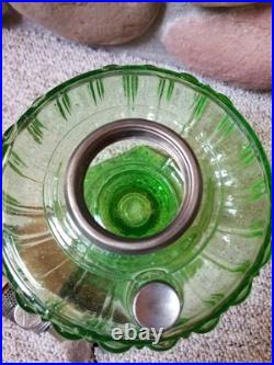 VTG 1934 Aladdin Model B 108 Green Uranium Glass Beta Crystal Cathedral Oil Lamp