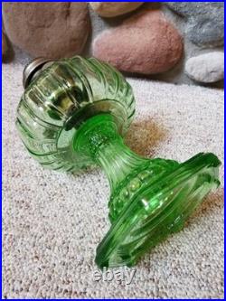 VTG 1934 Aladdin Model B 108 Green Uranium Glass Beta Crystal Cathedral Oil Lamp