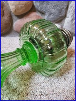 VTG 1934 Aladdin Model B 108 Green Uranium Glass Beta Crystal Cathedral Oil Lamp