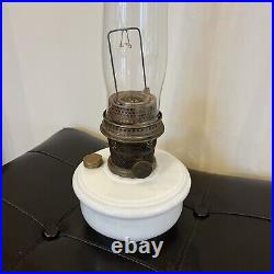 VTG ALADDIN MODEL B WHITE Milk Glass OIL KEROSENE LAMP 19.5 Shelf