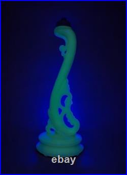 VTG Aladdin Alacite Uranium Glass Lamp Base Only