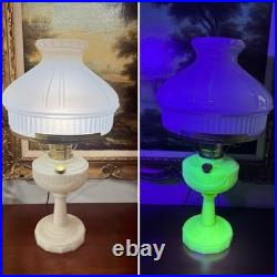 VTG Aladdin Electric Model-B Tall Lincoln Drape Alacite Lamp Uranium Glows