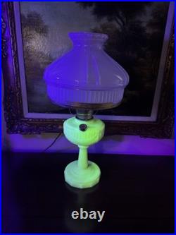 VTG Aladdin Electric Model-B Tall Lincoln Drape Alacite Lamp Uranium Glows