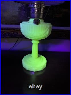VTG Aladdin Electric Model-B Tall Lincoln Drape Alacite Lamp Uranium Glows