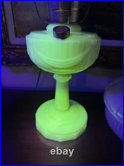 VTG Aladdin Electric Model-B Tall Lincoln Drape Alacite Lamp Uranium Glows