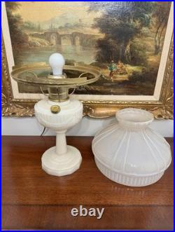VTG Aladdin Electric Model-B Tall Lincoln Drape Alacite Lamp Uranium Glows
