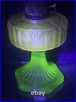 VTG Aladdin Lincoln Drape Oil Lamp-Sun Lavender/Green Uranium Glass 24 w Lox On