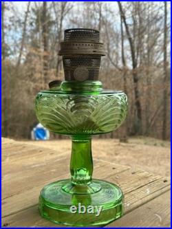 VTG Aladdin Nu-Type Model B Washington Drape Uranium Green Glass Oil Lamp, Glows