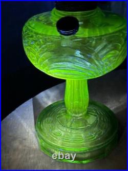 VTG Aladdin Nu-Type Model B Washington Drape Uranium Green Glass Oil Lamp, Glows