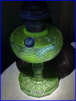 VTG Aladdin Nu-Type Model B Washington Drape Uranium Green Glass Oil Lamp, Glows VTG Aladdin Nu-Type Model B Washington Drape Uranium Green Glass Oil Lamp, Glows