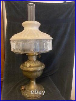 VTG Aladdin kerosine lamp Model 7, bronze ornate, with frosted shade. 1917-1919
