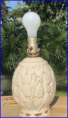 VTG. Antique Converted Oil Kerosene alacite & Boudior Finial Electric base Lamp