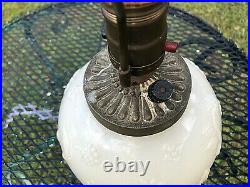 VTG Antique Converted Oil Kerosene alacite & Boudior Finial Electric base Lamp